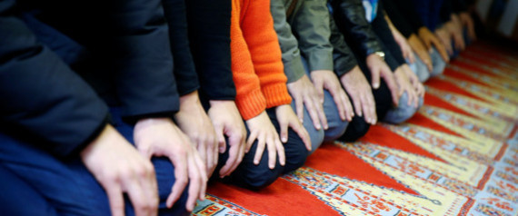 مدرسة ألمانية تمنع سجاجيد الصلاة باعتبارها مستفزة